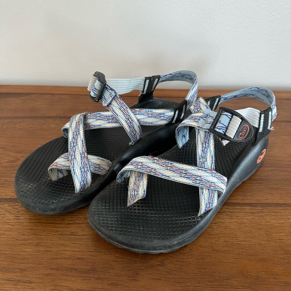 Chacos Classic Z/2 Sandal toe strap blue women’s 8 regular width